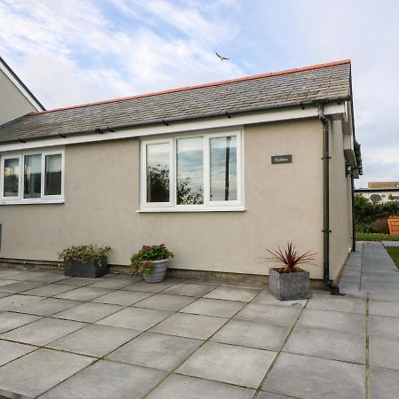Cedars Villa Holyhead Exterior foto